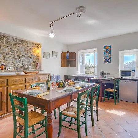 Dom wakacyjny Appartamento Sole: Lake Maggiore Lakefront And Panoramic View - Happy Rentals Sesto Calende