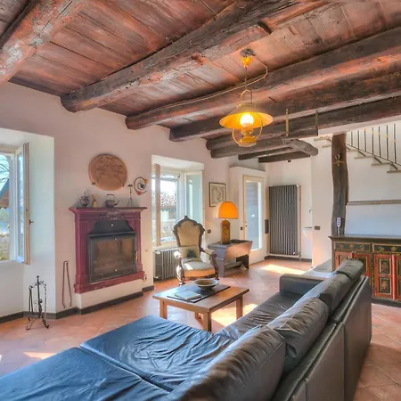 Appartamento Sole: Lake Maggiore Lakefront And Panoramic View - Happy Rentals