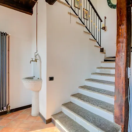 Dom wakacyjny Appartamento Sole: Lake Maggiore Lakefront And Panoramic View - Happy Rentals Sesto Calende