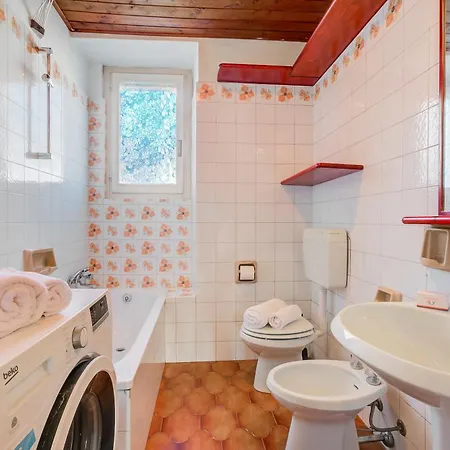 Appartamento Sole: Lake Maggiore Lakefront And Panoramic View - Happy Rentals