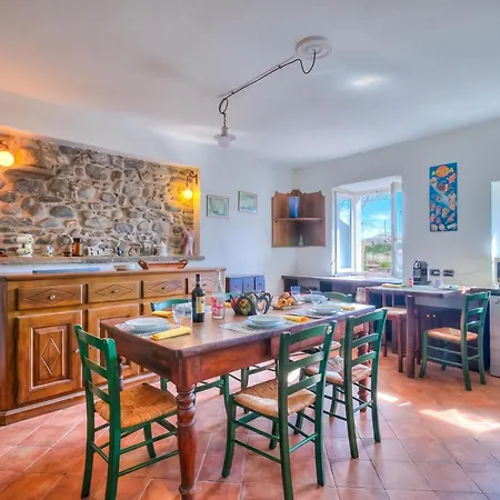 Appartamento Sole: Lake Maggiore Lakefront And Panoramic View - Happy Rentals Sesto Calende