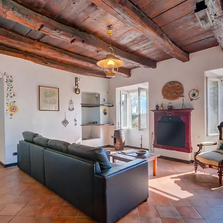 Appartamento Sole: Lake Maggiore Lakefront And Panoramic View - Happy Rentals * Sesto Calende